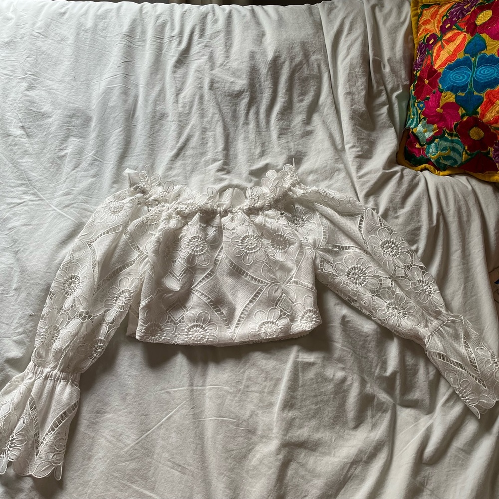 ❤️Blogger’s Favorite Aje off shoulder lace top - Picture 5 of 8